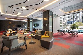 Holiday Inn Express Melbourne Little Collins by IHG