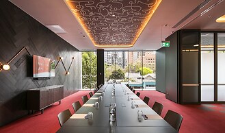 Holiday Inn Express Melbourne Little Collins by IHG