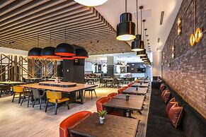 Holiday Inn Express Melbourne Little Collins by IHG