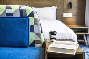 Holiday Inn Express Melbourne Little Collins by IHG