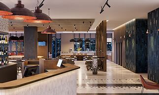 Holiday Inn Express Melbourne Little Collins by IHG