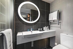 Holiday Inn Express Melbourne Little Collins by IHG