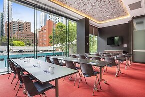 Holiday Inn Express Melbourne Little Collins by IHG