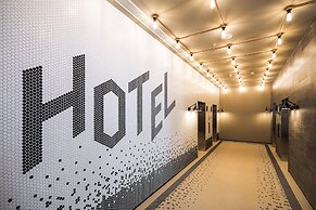 Holiday Inn Express Melbourne Little Collins by IHG