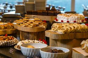 Laghetto Resort Golden