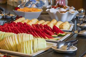 Laghetto Resort Golden