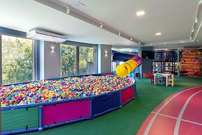 Laghetto Resort Golden