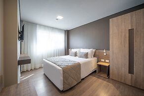 Laghetto Resort Golden