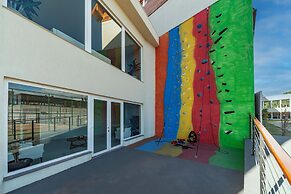 Laghetto Resort Golden