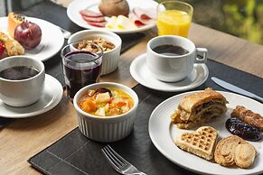 Laghetto Resort Golden