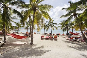 Blue Bay Bungalows - The Garden