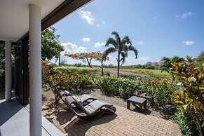Blue Bay Bungalows - The Garden