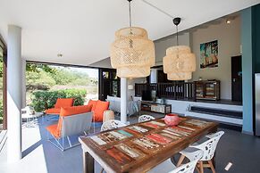 Blue Bay Bungalows - The Garden