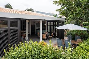 Blue Bay Bungalows - The Garden