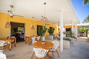 Blue Bay Bungalows - The Garden