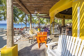 Blue Bay Bungalows - The Garden