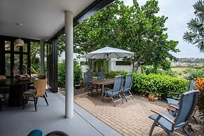 Blue Bay Bungalows - The Garden