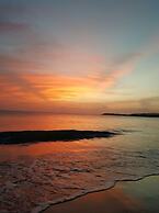 Rock Side Beach Villa