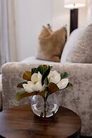 Queenstown House Lakeside Apartments