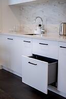 Queenstown House Lakeside Apartments