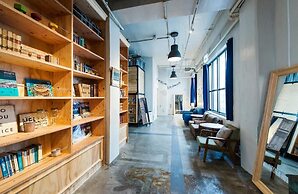 Kalakaua Inn The Kitchen Hostel Ao