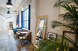 Kalakaua Inn The Kitchen Hostel Ao