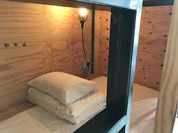 Kalakaua Inn The Kitchen Hostel Ao