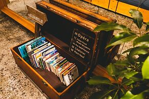 Kalakaua Inn The Kitchen Hostel Ao