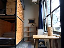 Kalakaua Inn The Kitchen Hostel Ao