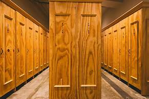 Kalakaua Inn The Kitchen Hostel Ao