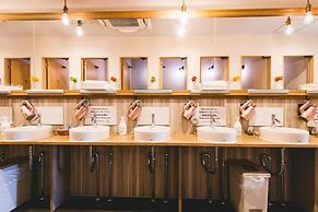 Kalakaua Inn The Kitchen Hostel Ao