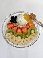 Kalakaua Inn The Kitchen Hostel Ao