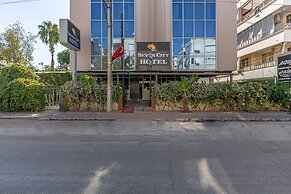 Seven City Hotel
