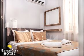 Seven City Hotel