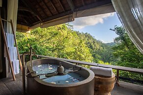 Buahan, A Banyan Tree Escape