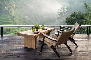 Buahan, A Banyan Tree Escape