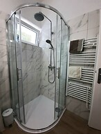 Beachfront Apartment With big Terrace and Garden