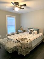 The Roulette Duplex-Private Yard&Parking