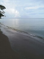 Cockle Stop Inn Beach Holidays