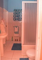 Cockle Stop Inn Beach Holidays