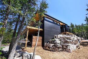 Stone Cove Waterfront Adults Only B&B