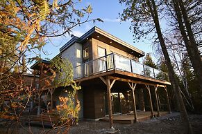 Stone Cove Waterfront Adults Only B&B