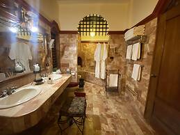 Tropicana Castle Dive Resort powered by Cocotel