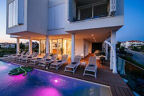 Dedaj Resort - Villa Auri