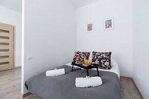 Apartment Bosacka Cracow by Renters