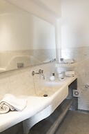 Demilmar Luxury Suites