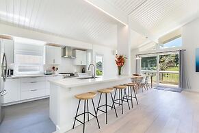 Hale Mauna Nui 4 Bedroom Home by RedAwning