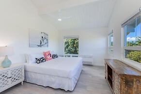 Hale Mauna Nui 4 Bedroom Home by RedAwning