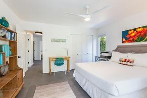 Hale Mauna Nui 4 Bedroom Home by RedAwning