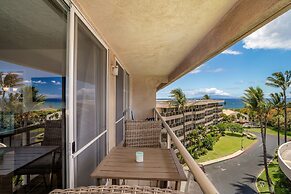 Maui Banyan H506 1 Bedroom Condo by RedAwning